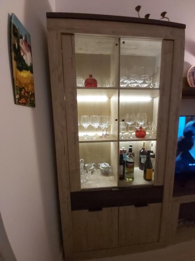 Apartament To Be In